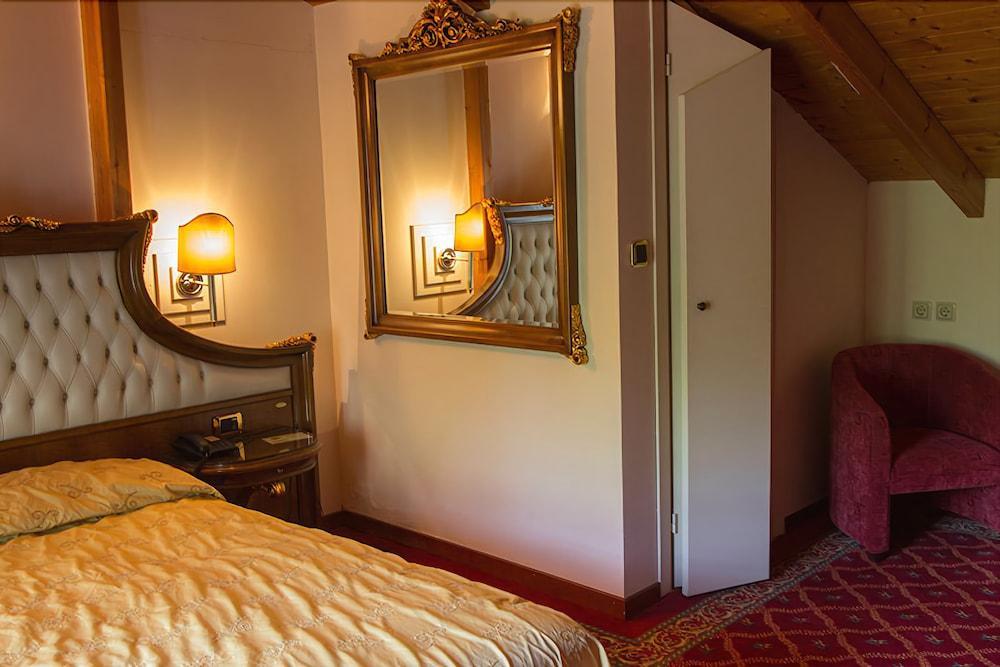 Alexios Hotel อิโออันนินา ภายนอก รูปภาพ