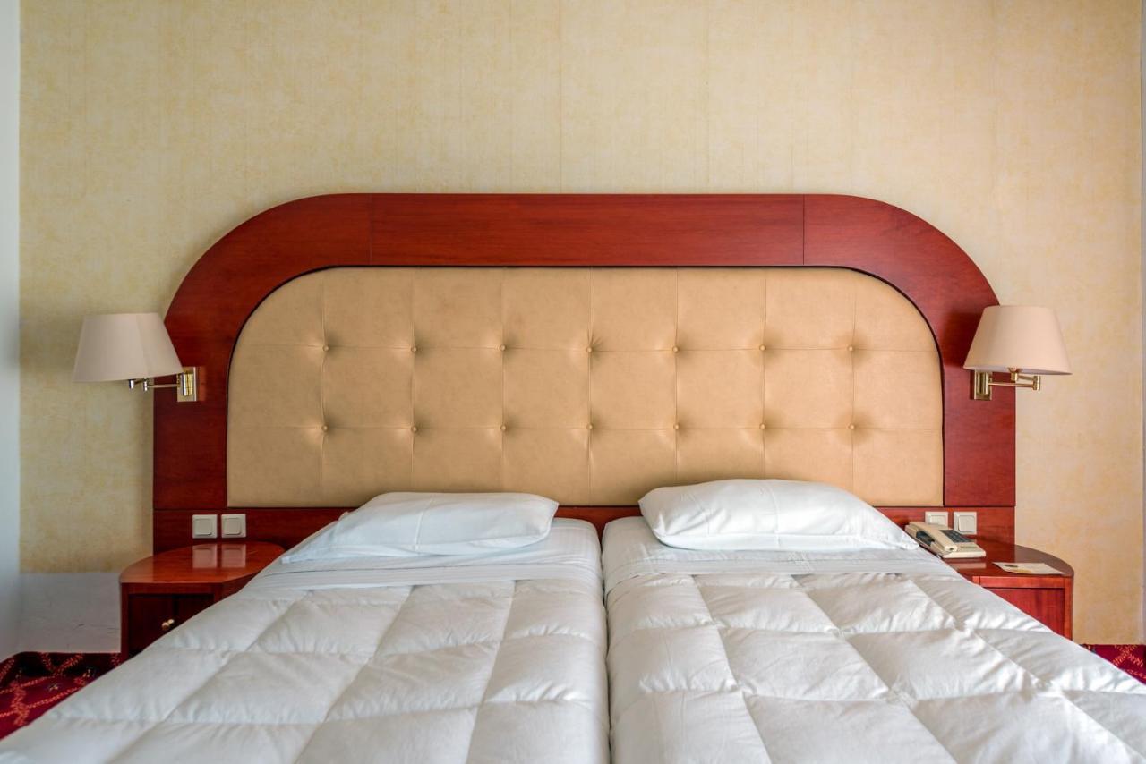 Alexios Hotel อิโออันนินา ภายนอก รูปภาพ