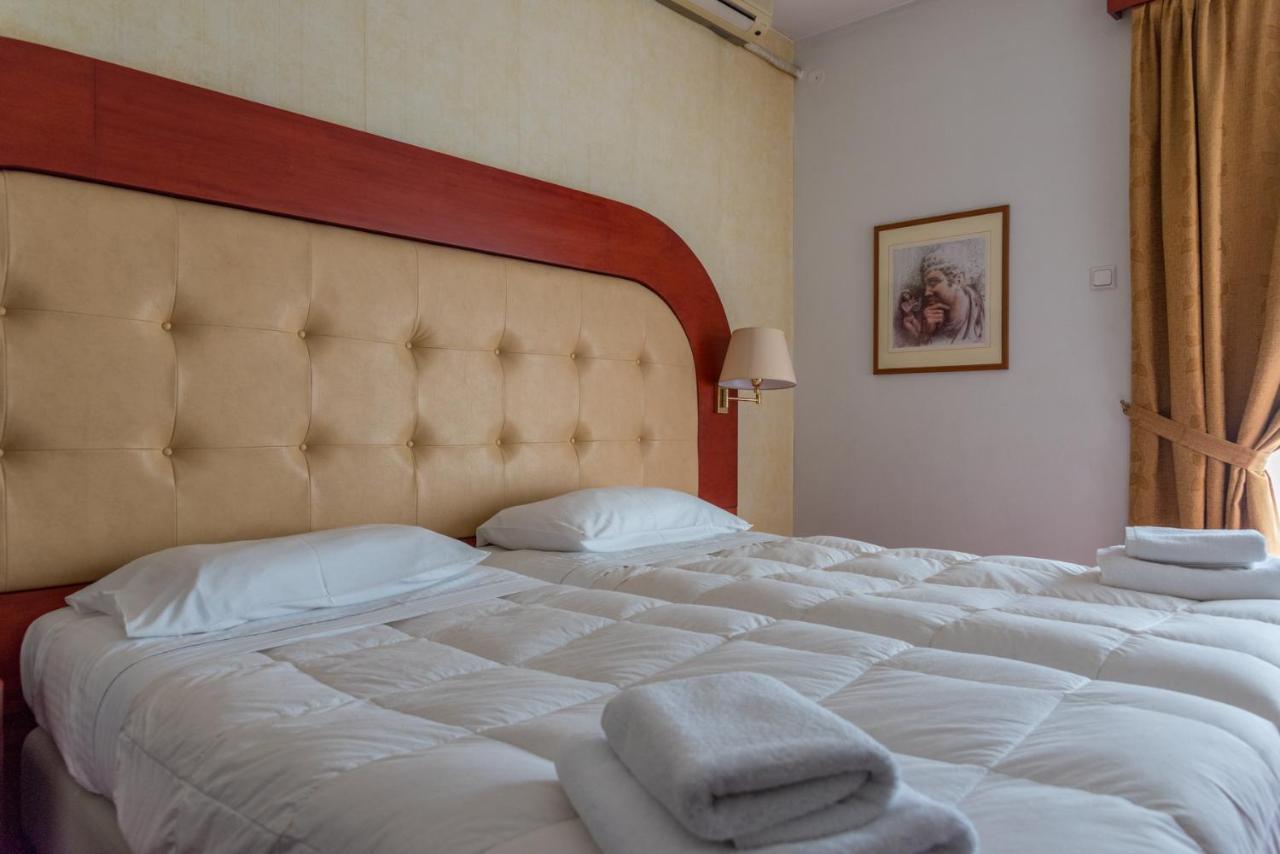 Alexios Hotel อิโออันนินา ภายนอก รูปภาพ